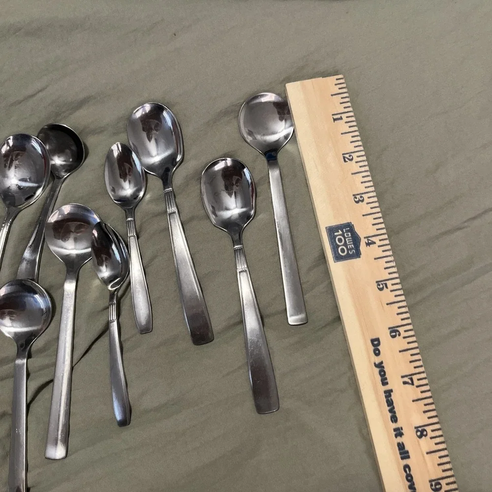 Nice 16 piece mixed stainless steel flatware and serving pieces very good condit